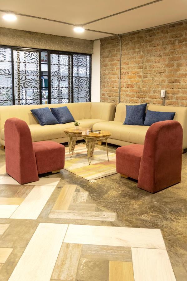 Ventiuna Hotel Y Coliving Перейра Екстериор снимка