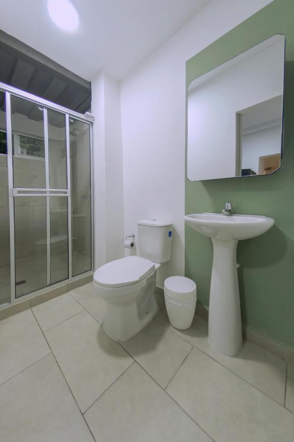 Ventiuna Hotel Y Coliving Перейра Екстериор снимка
