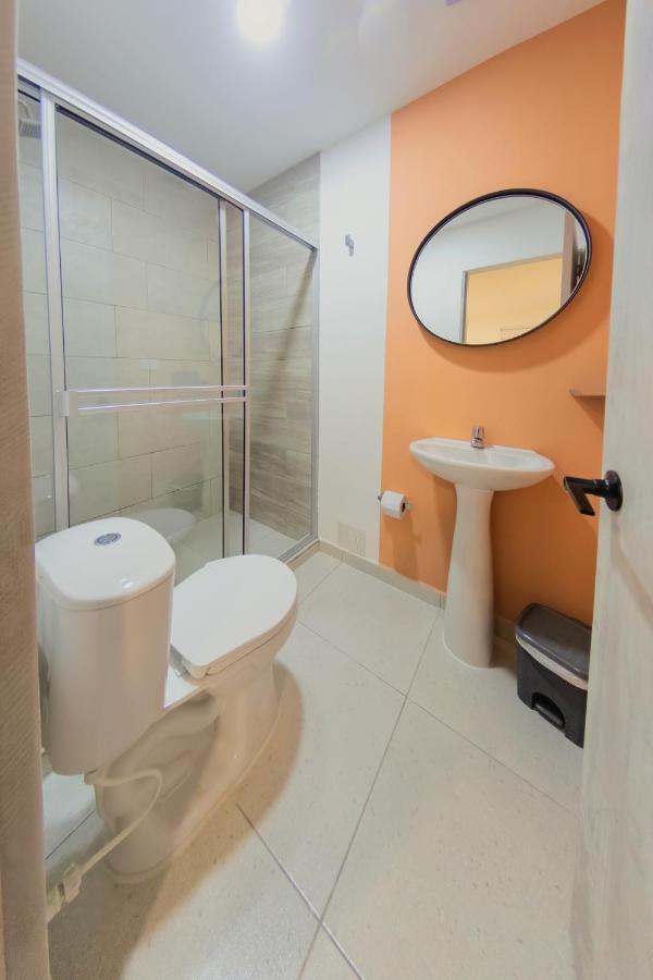 Ventiuna Hotel Y Coliving Перейра Екстериор снимка