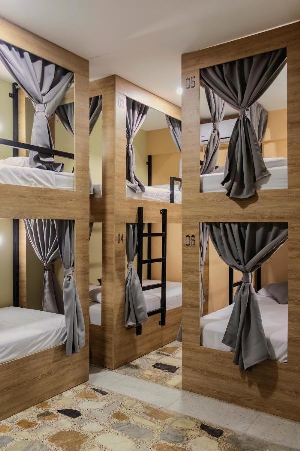 Ventiuna Hotel Y Coliving Перейра Екстериор снимка